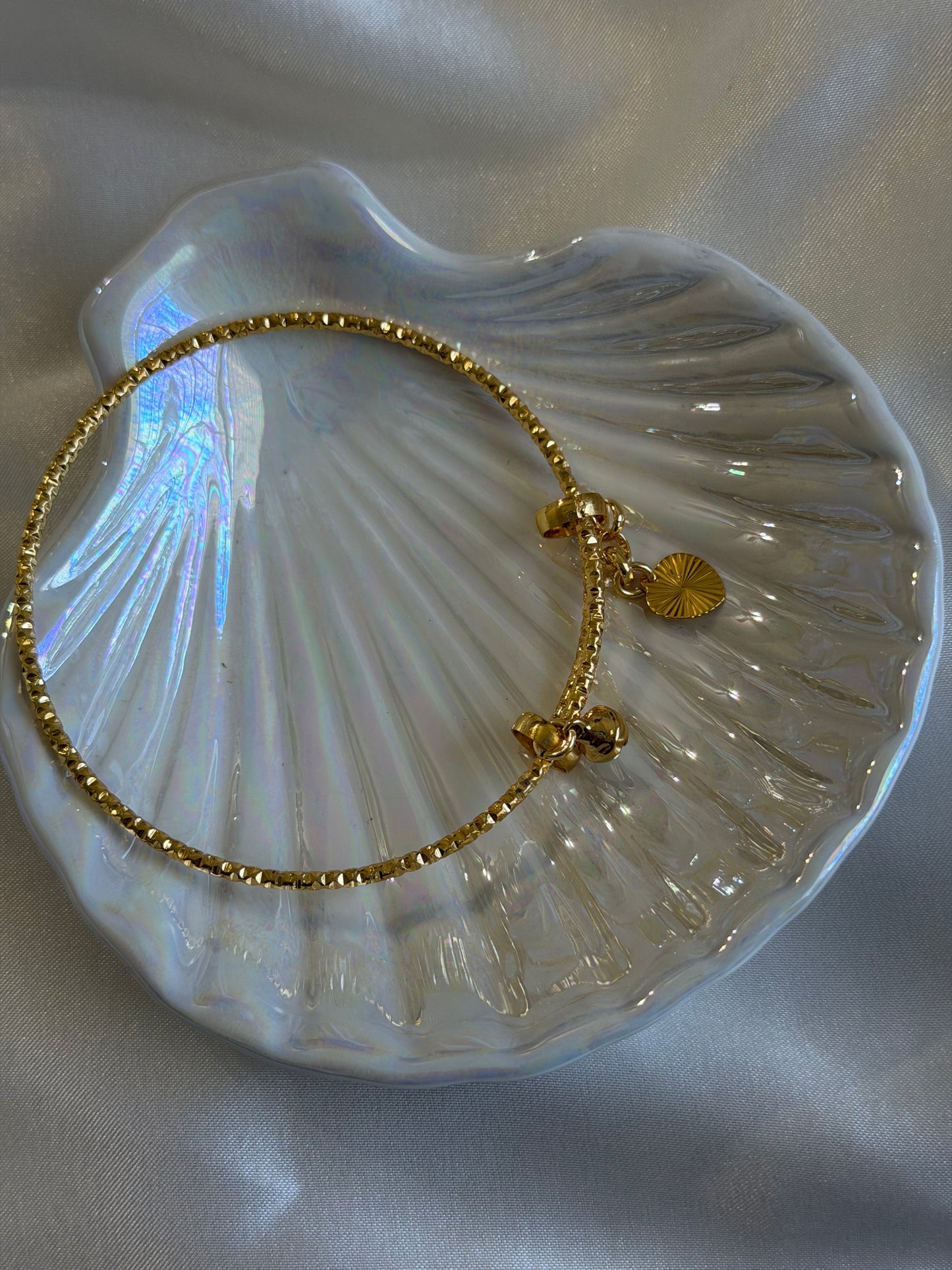 Adjustable bracelet
