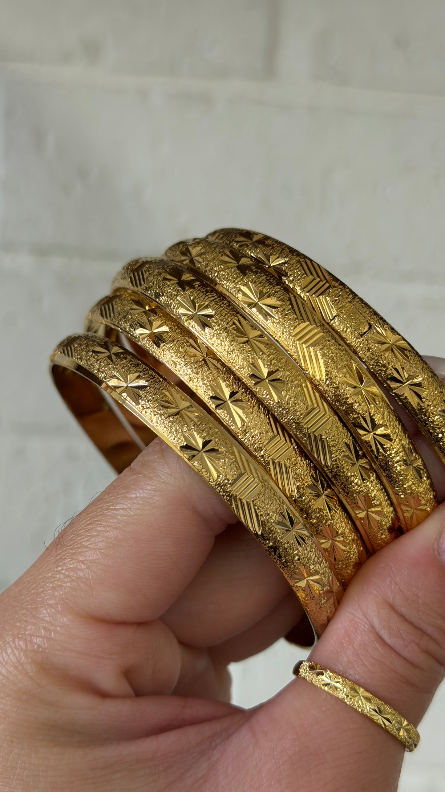 Malai Gold Bangle